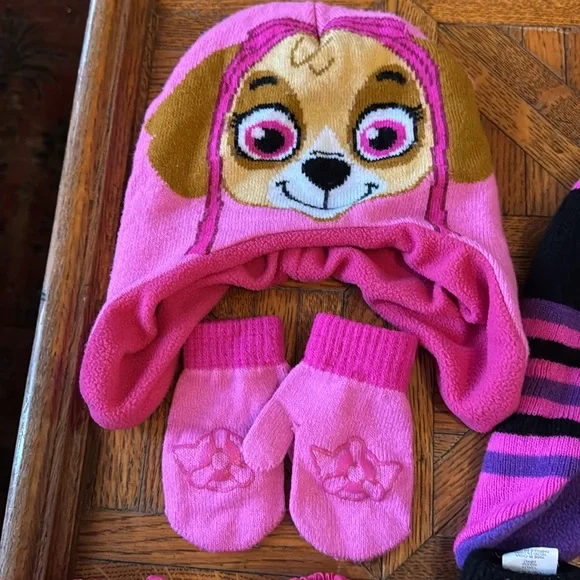 Little girls winter hat and gloves lot - Picture 2 of 15